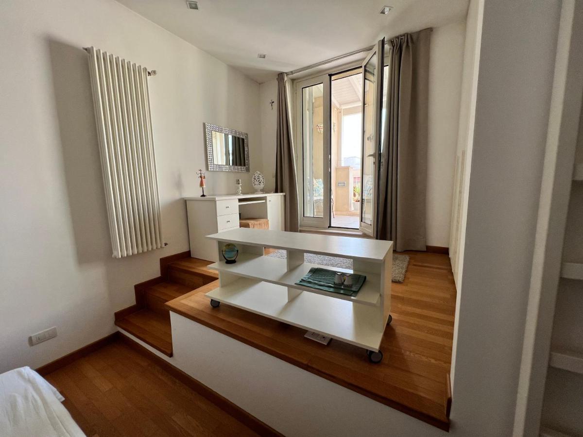 Donna Giulia Casa Vacanze Villa โปลีญาโนอามาเร ภายนอก รูปภาพ