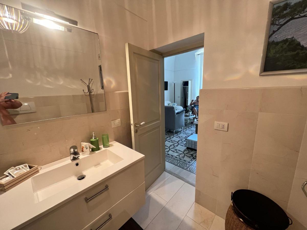 Donna Giulia Casa Vacanze Villa โปลีญาโนอามาเร ภายนอก รูปภาพ